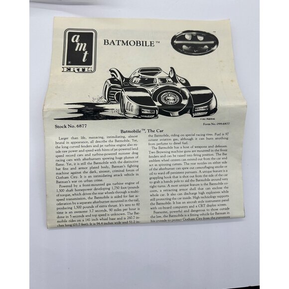AMT Ertl 1989 Batman Batmobile 1/25 Model Kit 6877 Open Box - Picture 2 of 7